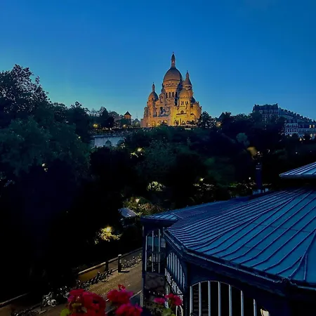 Unique View Of Sacre Coeur! باريس
