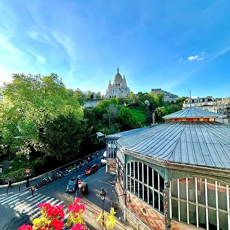Unique View Of Sacre Coeur!